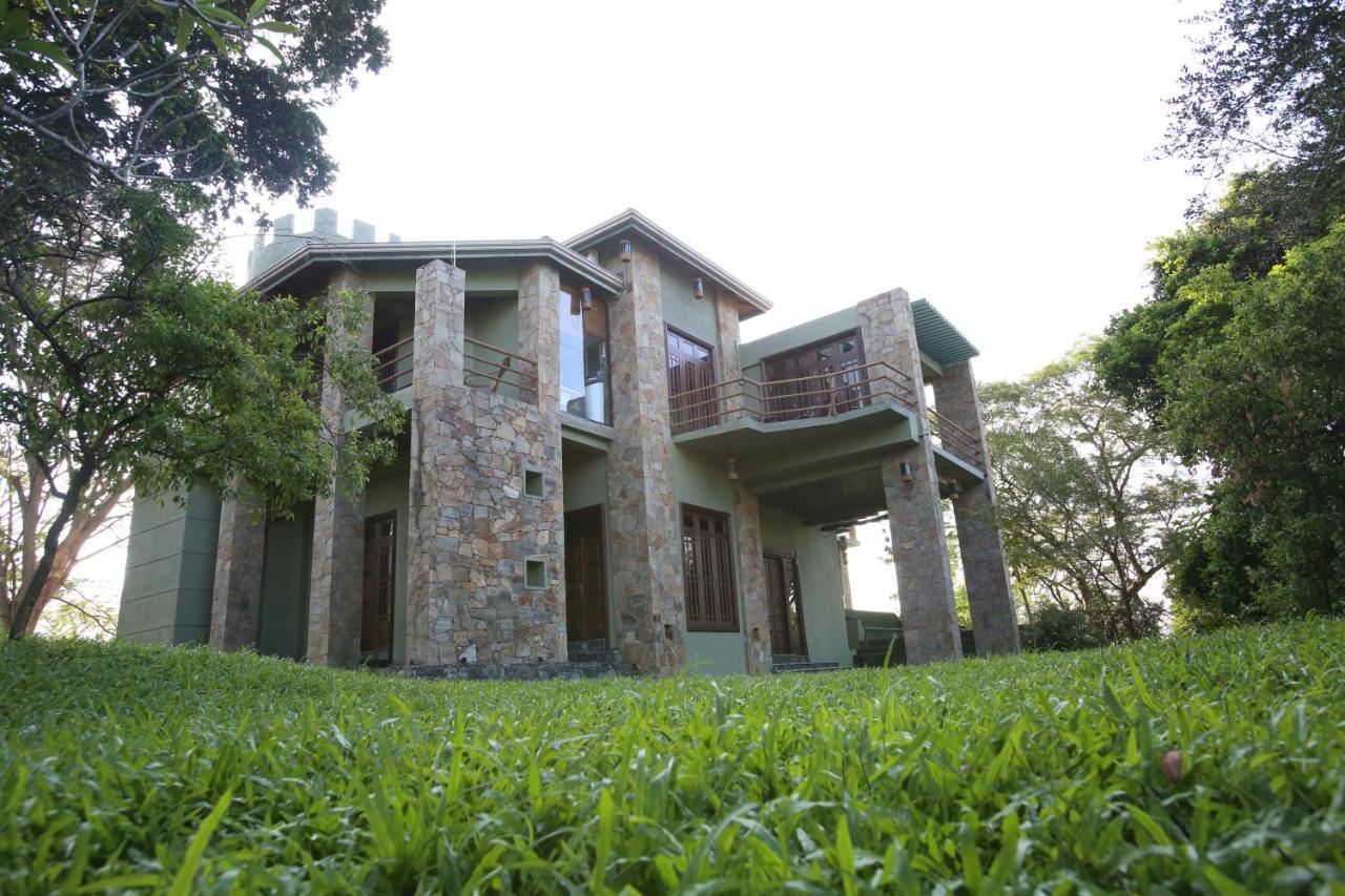 Green Castle Kandy Hotel Esterno foto